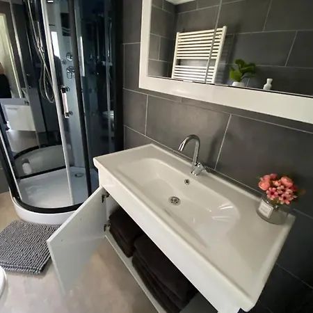 Luxe 146