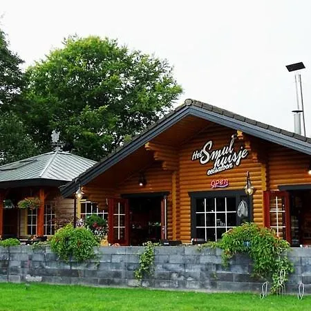 Luxe 146 Chalet
